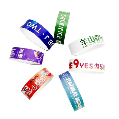 Beli Fudan FM1108 RFID Tyvek Pergelangan tangan Passive RFID Pergelangan tangan sekali pakai online manufacture
