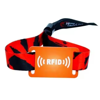 Disesuaikan 13.56Mhz NFC Tag Wristband Woven RFID Wristbands Untuk Acara