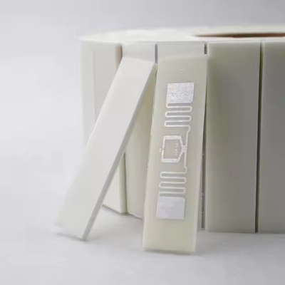 860-960mhz UHF Foam Backed Dogbone RFID Tags Wet Inlay Untuk Sistem Waktu Balapan