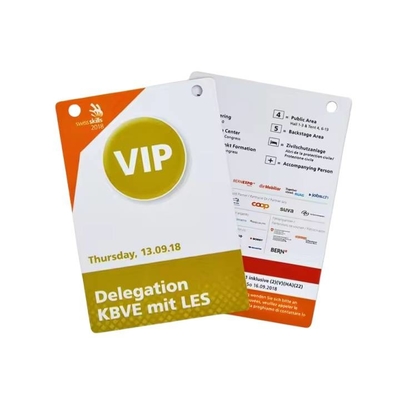 Punch Hole RFID Event Badges Smart RFID Chip Vip Pass ID Card Dengan Lanyard